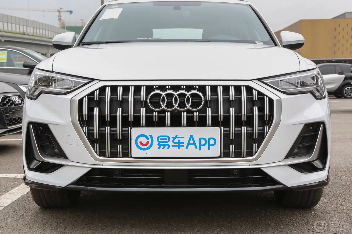 奥迪Q335 TFSI 进取致雅型外观细节