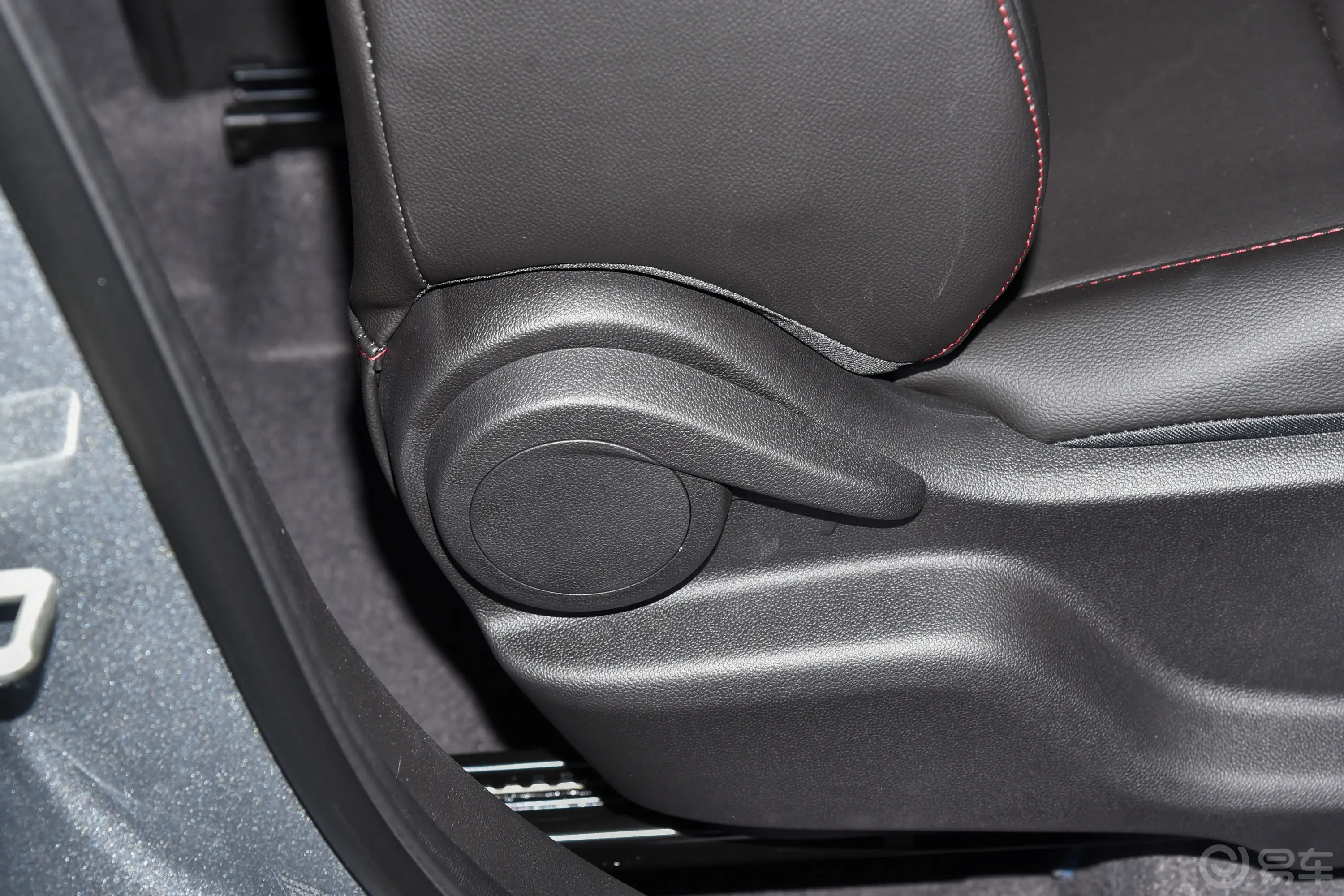 创酷RS 1.5T CVT 酷Max副驾座椅调节