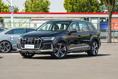 2023款 奥迪Q7 55 TFSI quattro S line尊贵型外观