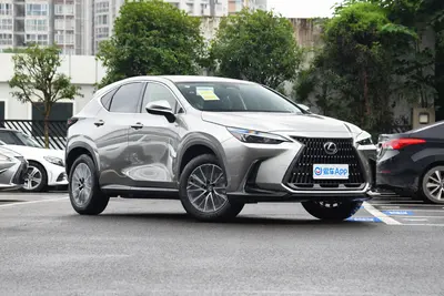 2023款 雷克萨斯NX 260 两驱创驰版外观