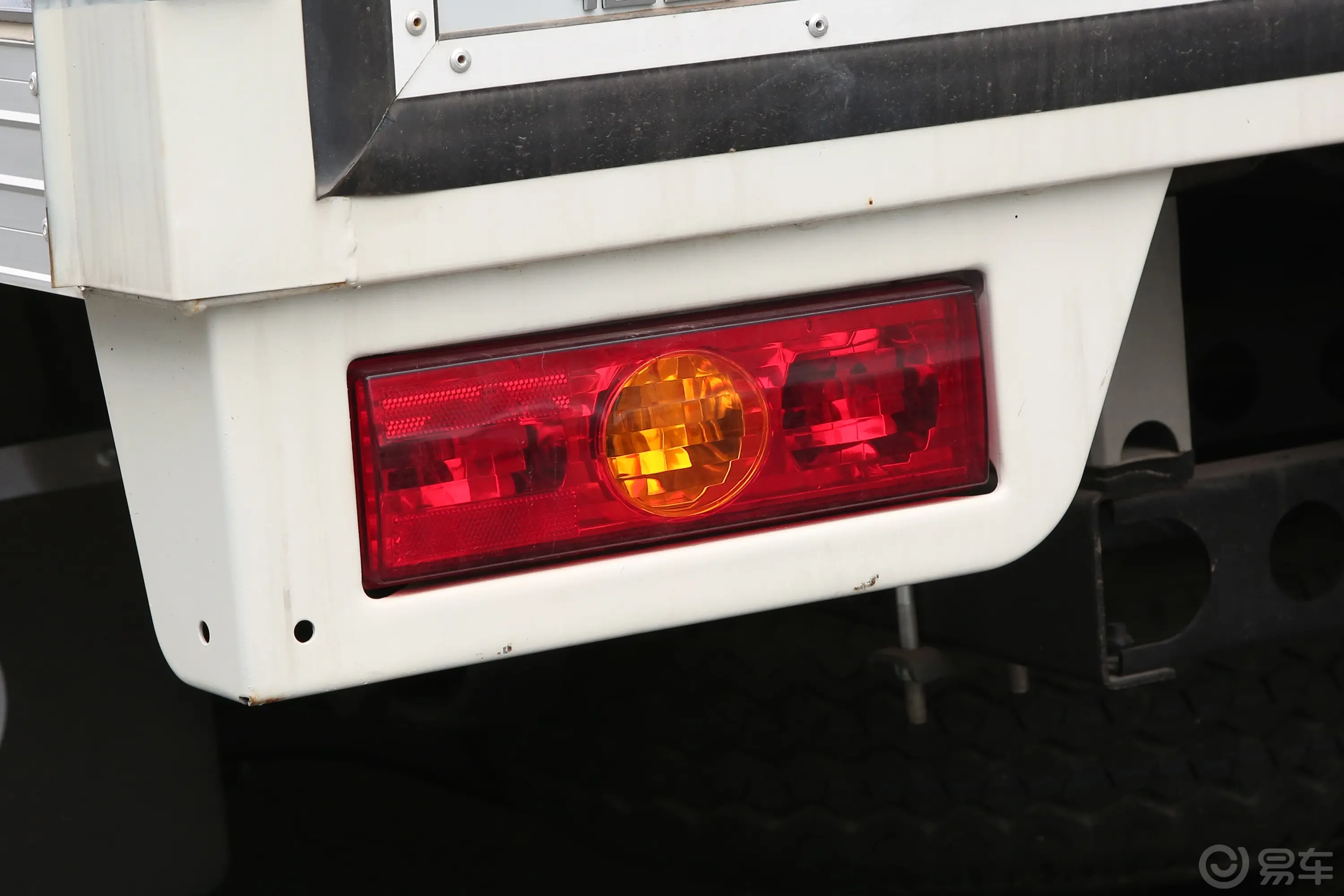 祥菱M EV260km M2 标轴厢式车外观灯组