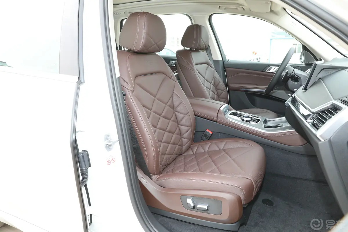 宝马X5xDrive30Li 尊享型M运动套装副驾驶座椅