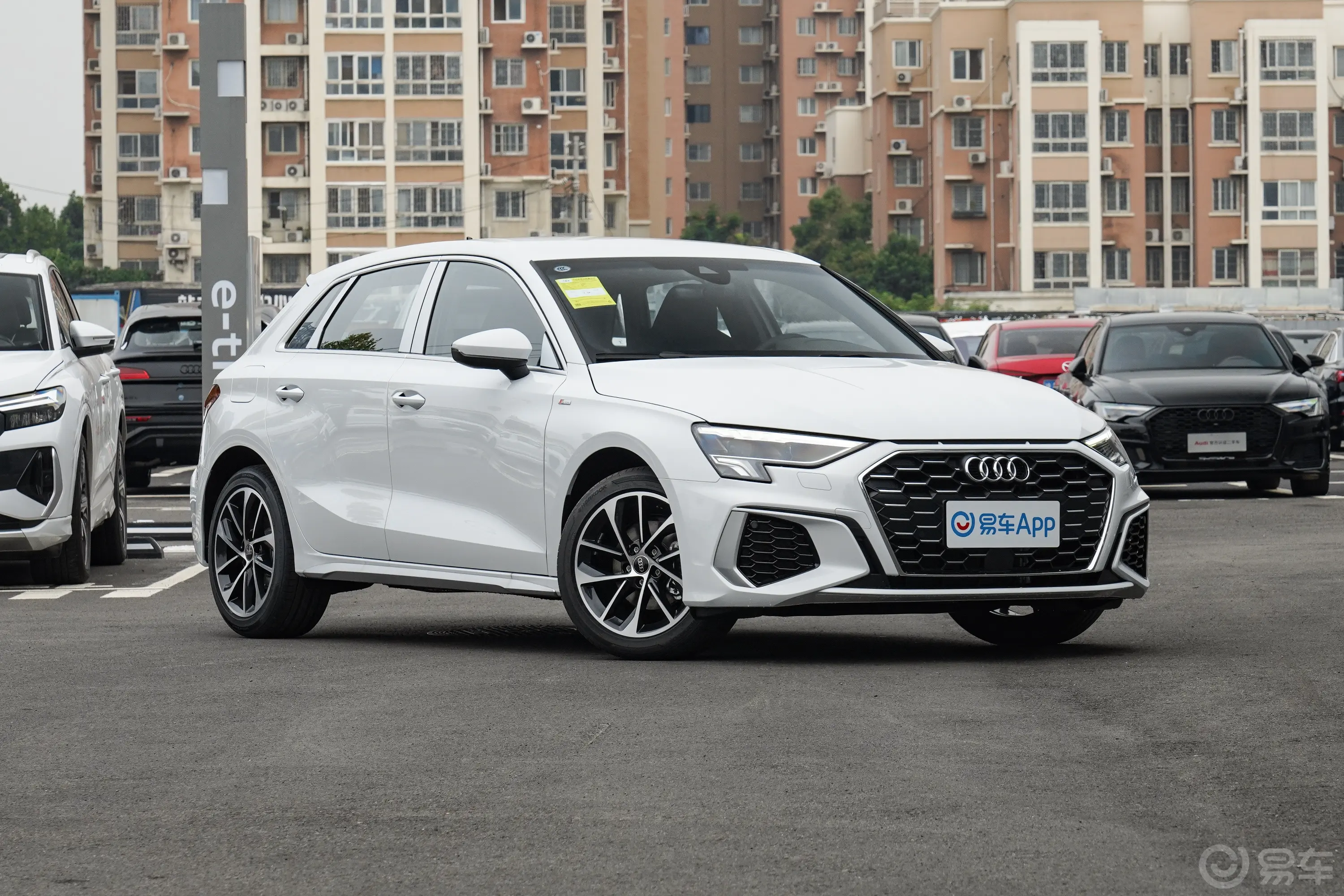 奥迪A3Sportback 35 TFSI 进取运动型后刹车卡钳