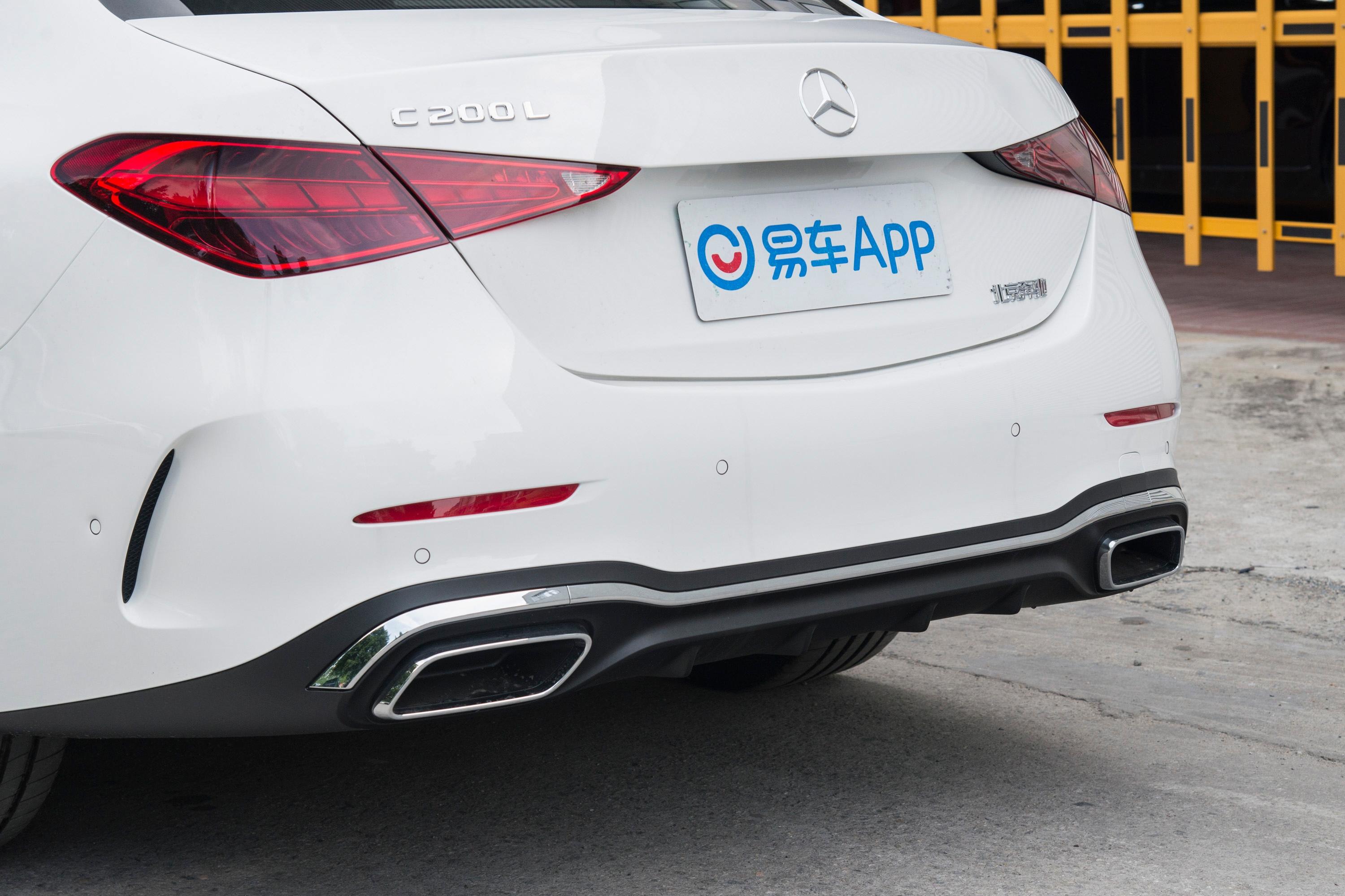 【奔驰C级C 200 L 运动版车尾特写图片-汽车图片大全】-易车