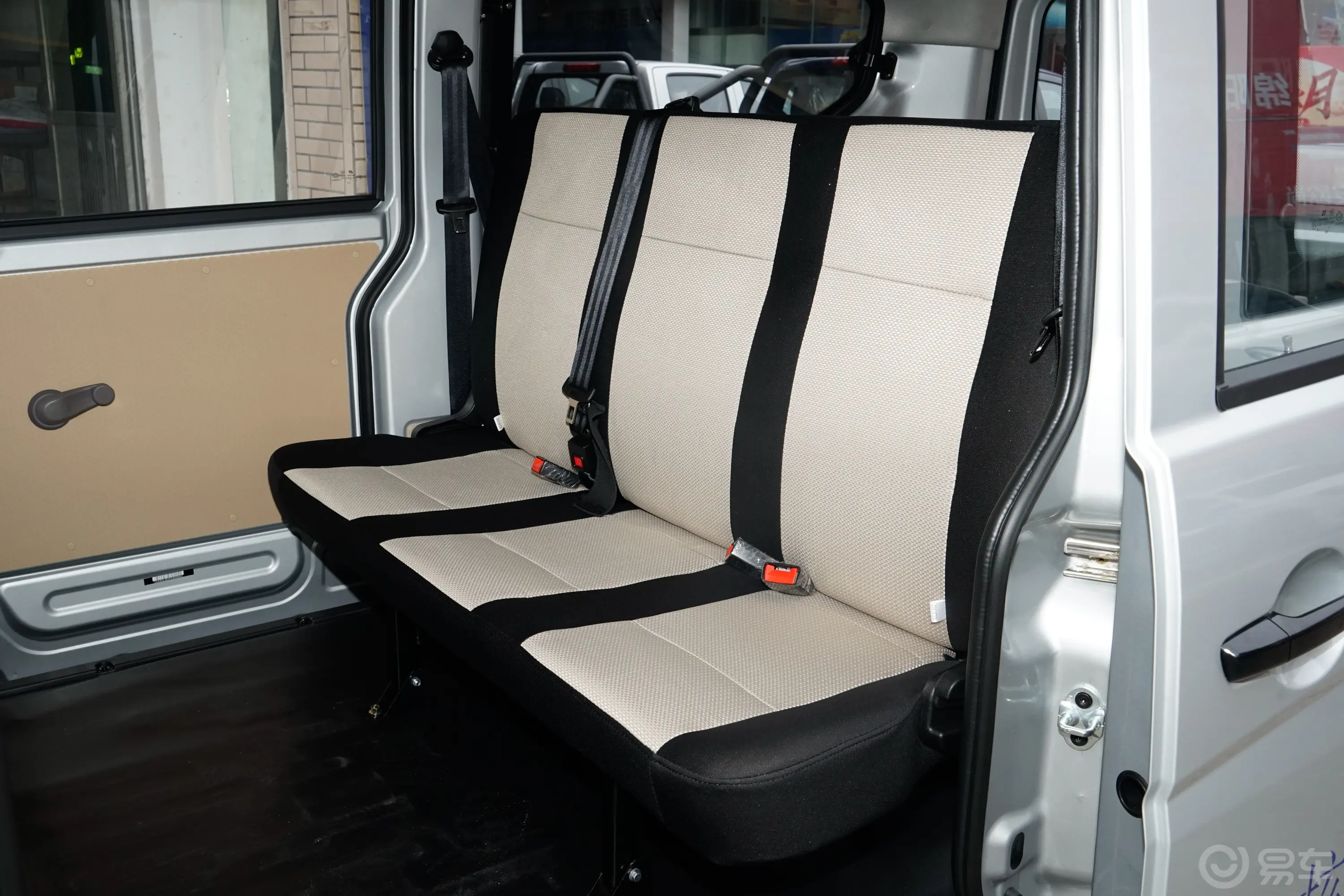 跨越星V31.5L 客车标准型 5座后排座椅