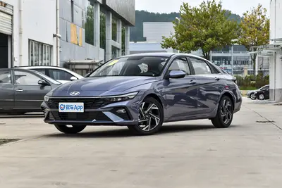 2023款 伊兰特 1.5L CVT精英版外观