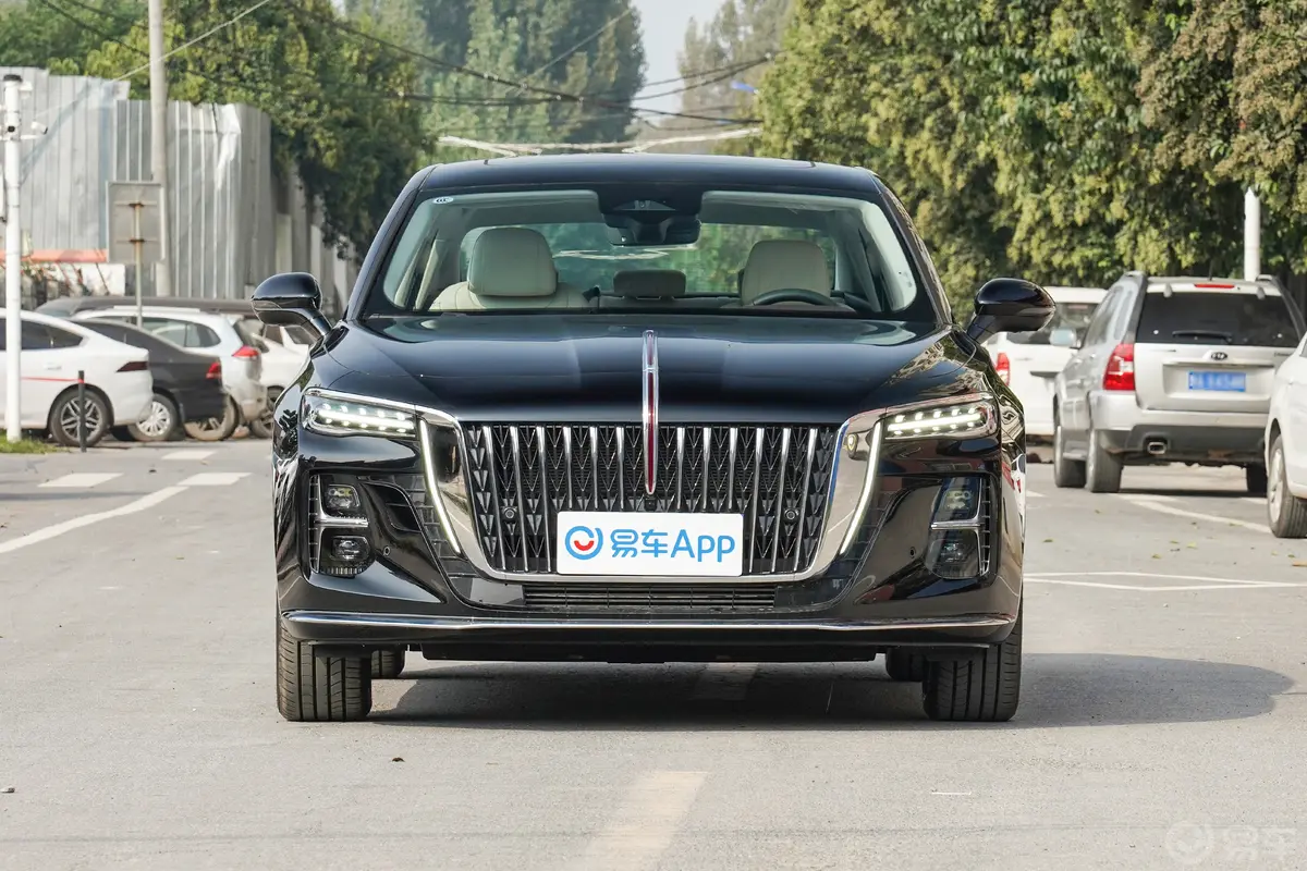 红旗H52.0T 自动智联旗畅版正前水平