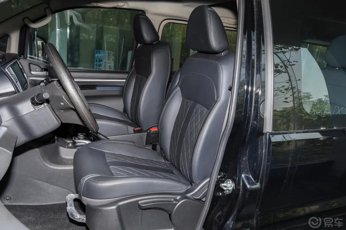 菱智M5 EV客运版 401km 豪华型 7座驾驶员座椅
