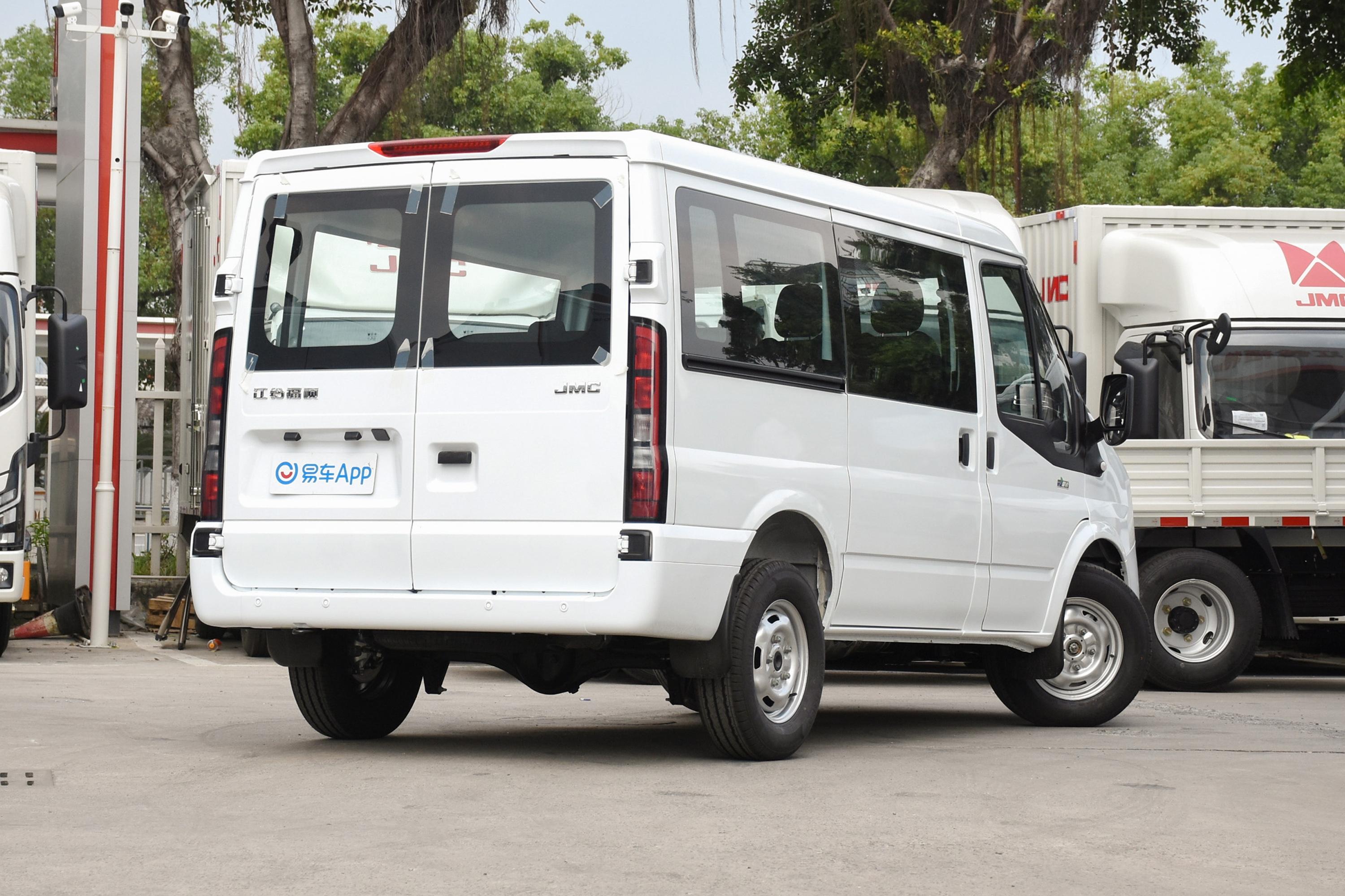 【江铃福顺2.0T 自动短轴低顶商运型多功能乘用车(双开尾门) 6座 柴油侧后45度车头向右水平图片-汽车图片大全】-易车