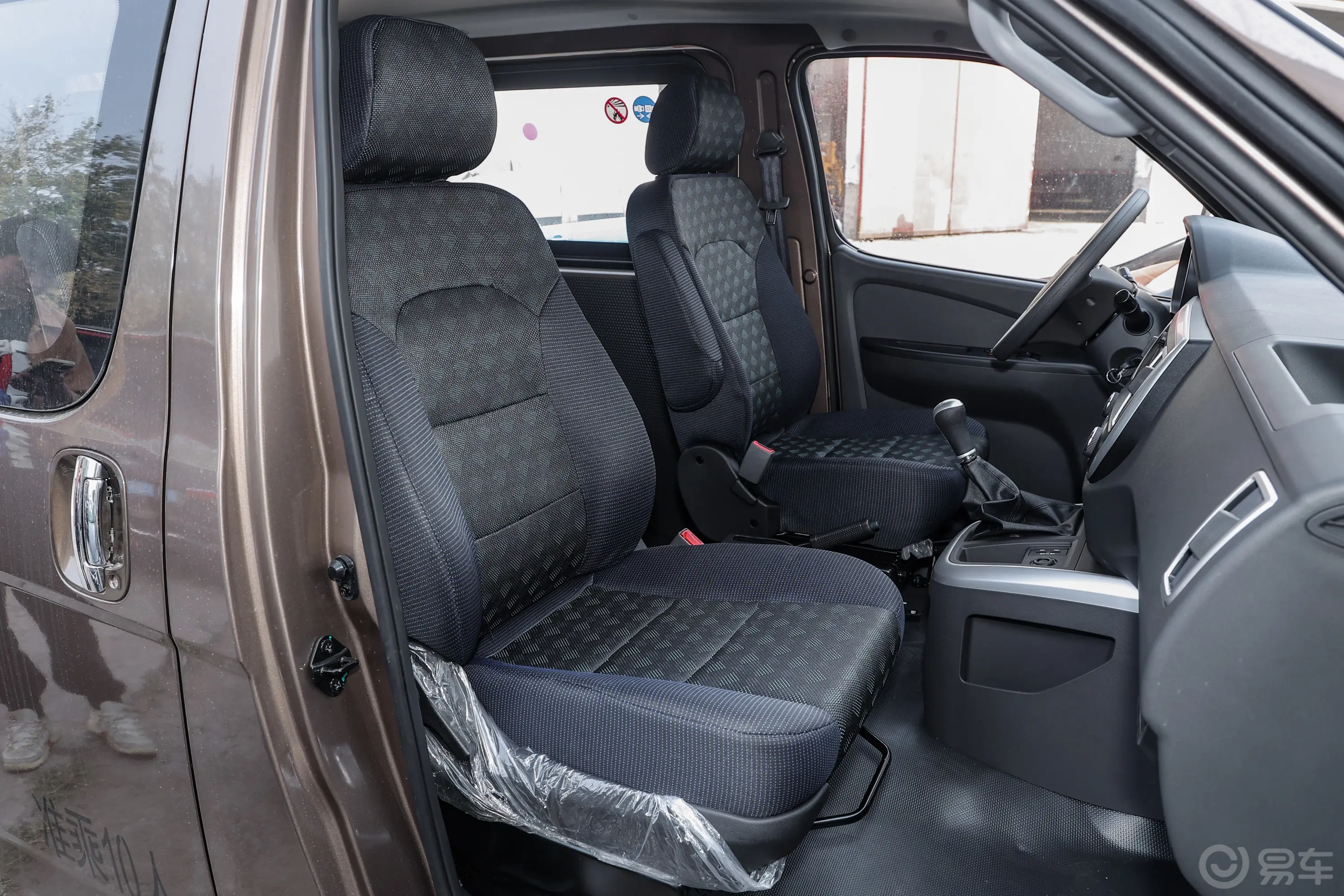 风景G5商运版  2.0L 明窗10座 汽油副驾驶座椅