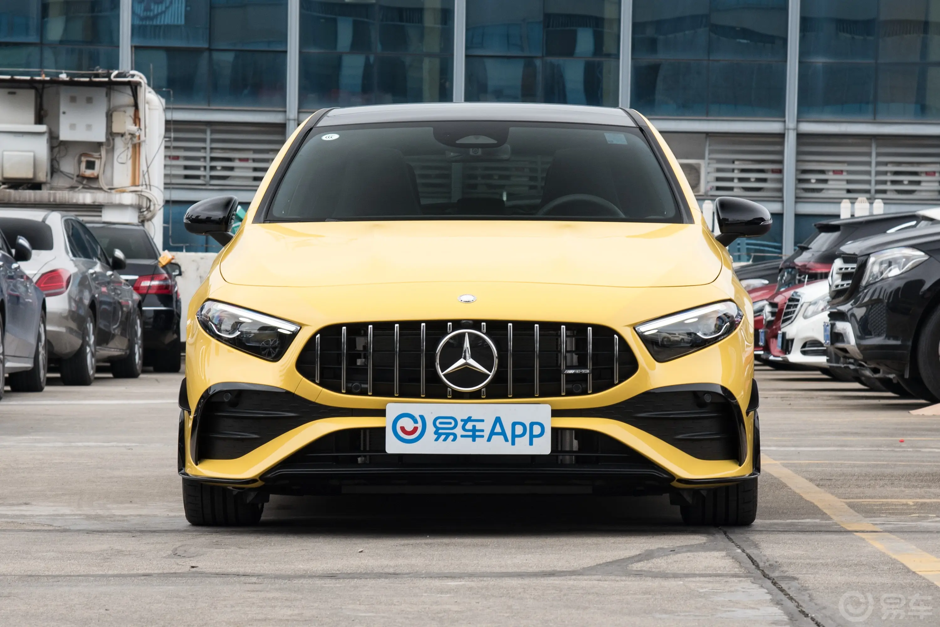 奔驰A级 AMG(进口)AMG A 35 4MATIC正前水平