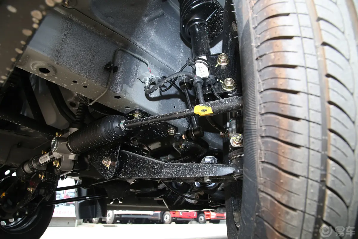 跨越星V31.3L 客车标准型 5座左侧前悬架