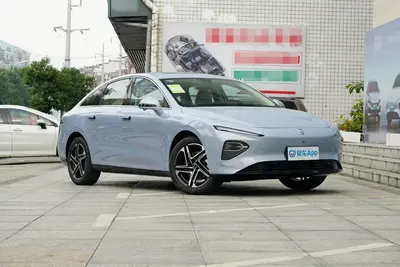 2024款 荣威D7 纯电动 510km 后驱卓越版外观