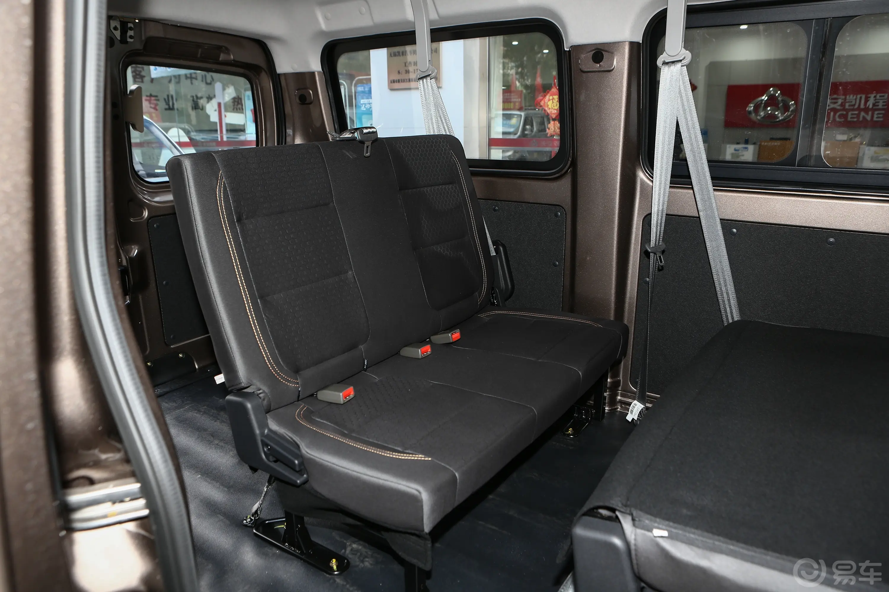睿行M601.6L 客车舒适型 CNG第三排座椅
