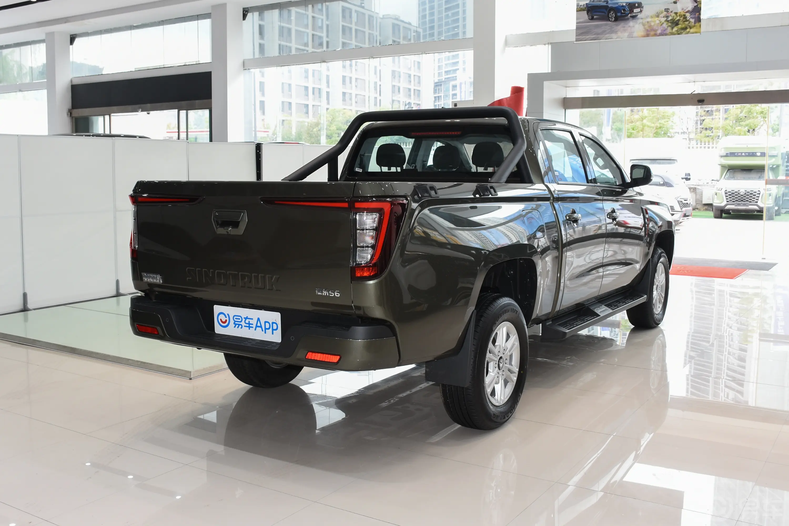 搏胜搏胜S6 商用型 2.0T 自动两驱长轴青春版 柴油侧后45度车头向右水平