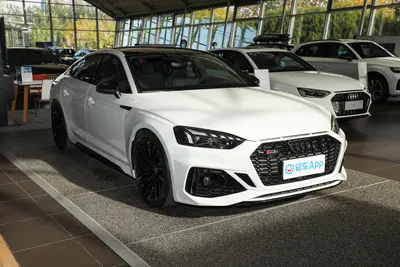 2023款 奥迪RS 5 2.9T Sportback 黑曜版外观