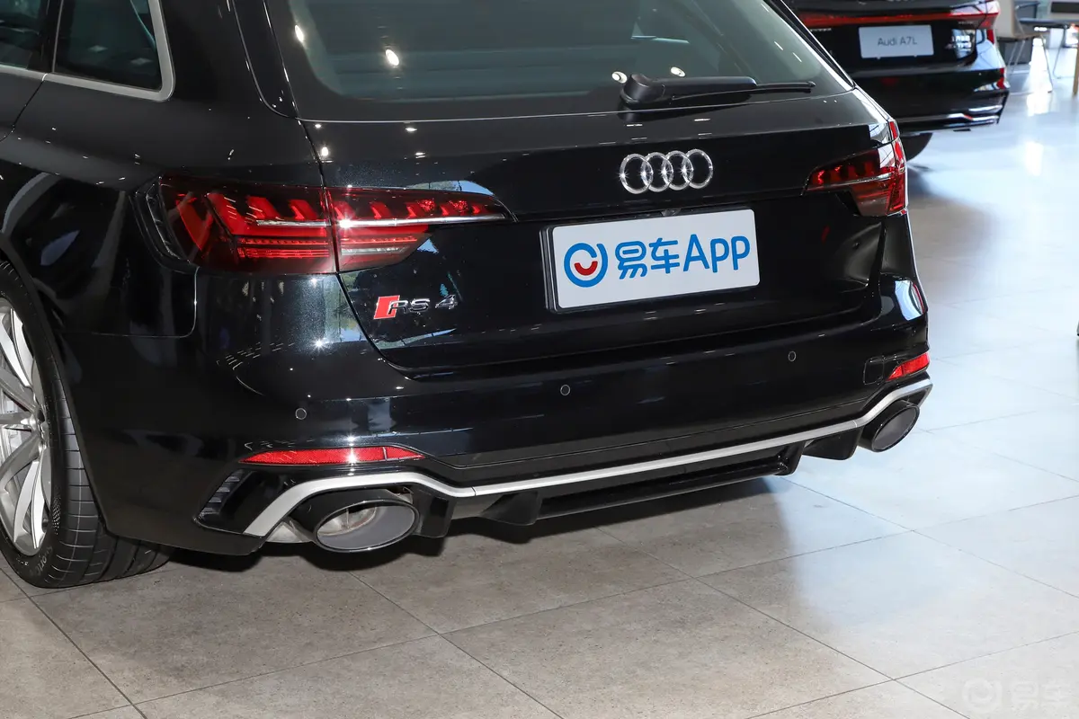 奥迪RS 42.9T Avant 常规版车后雷达