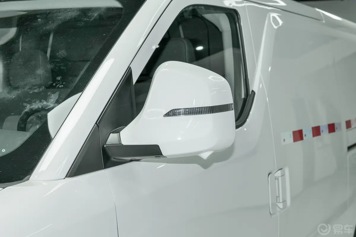 瑞驰新能源EC75252km 标准版先锋型I 41.85kWh主驾驶后视镜背面
