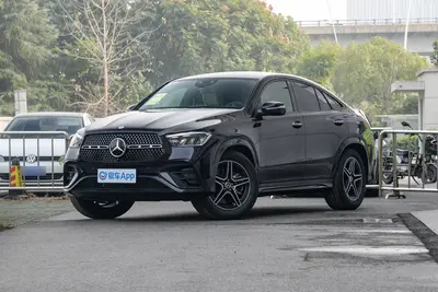 2024款 奔驰GLE轿跑 GLE 450 4MATIC 轿跑SUV 时尚型外观