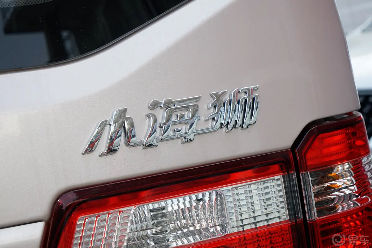 鑫源小海狮X301.5L 客车标准型 7座 CNG外观细节