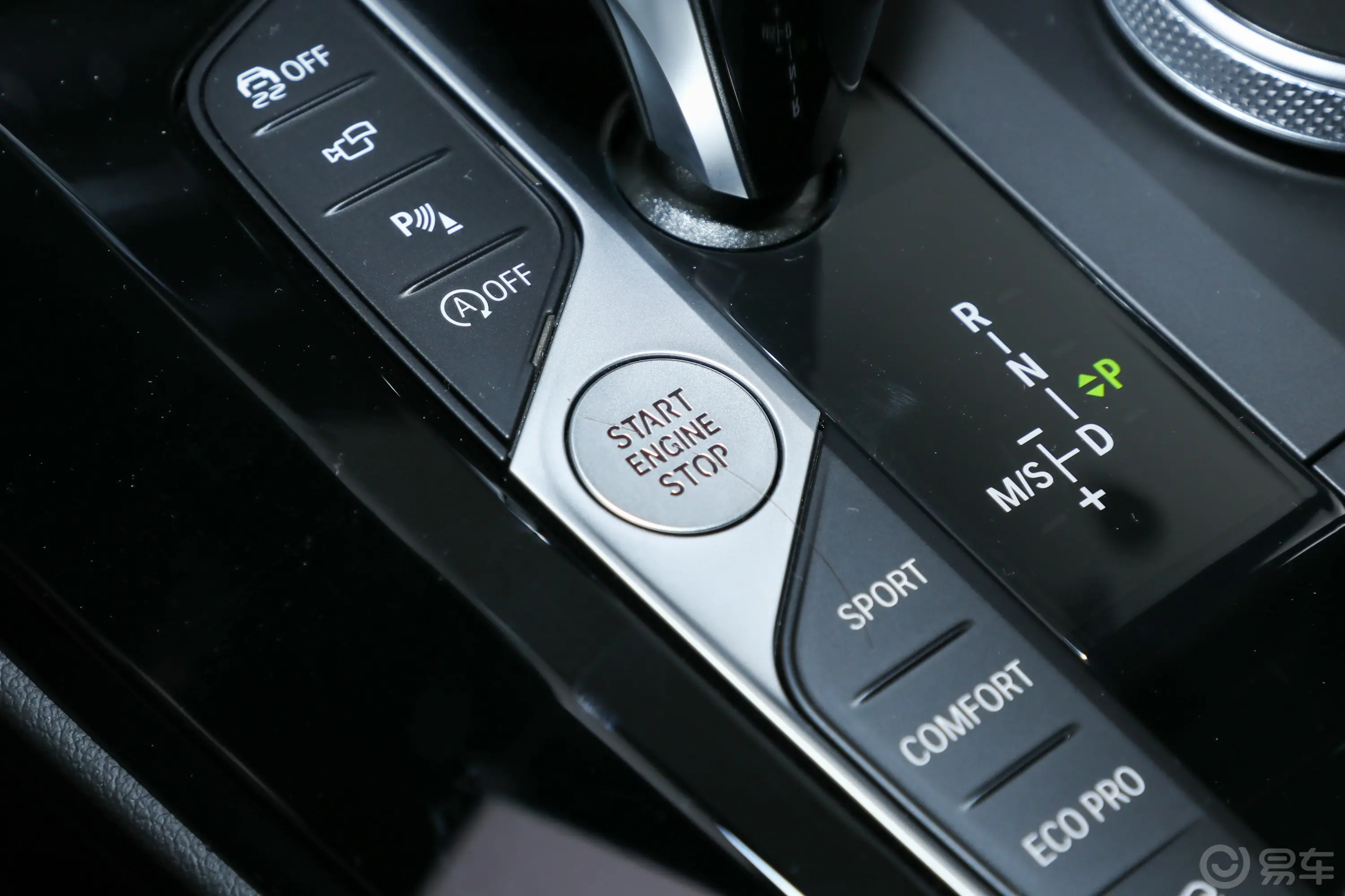 宝马X3改款 xDrive30i 尊享型 M曜夜套装钥匙孔或一键启动按键