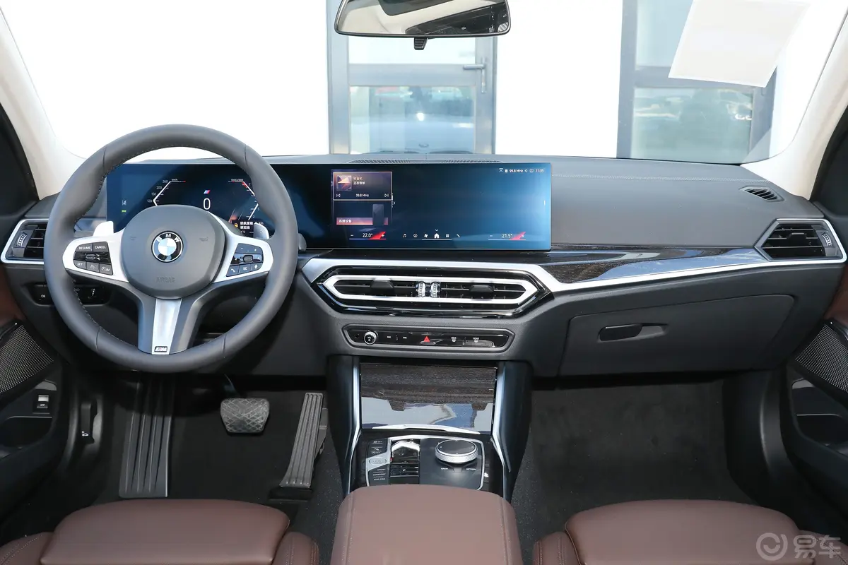 宝马3系325Li xDrive M运动套装中控台整体
