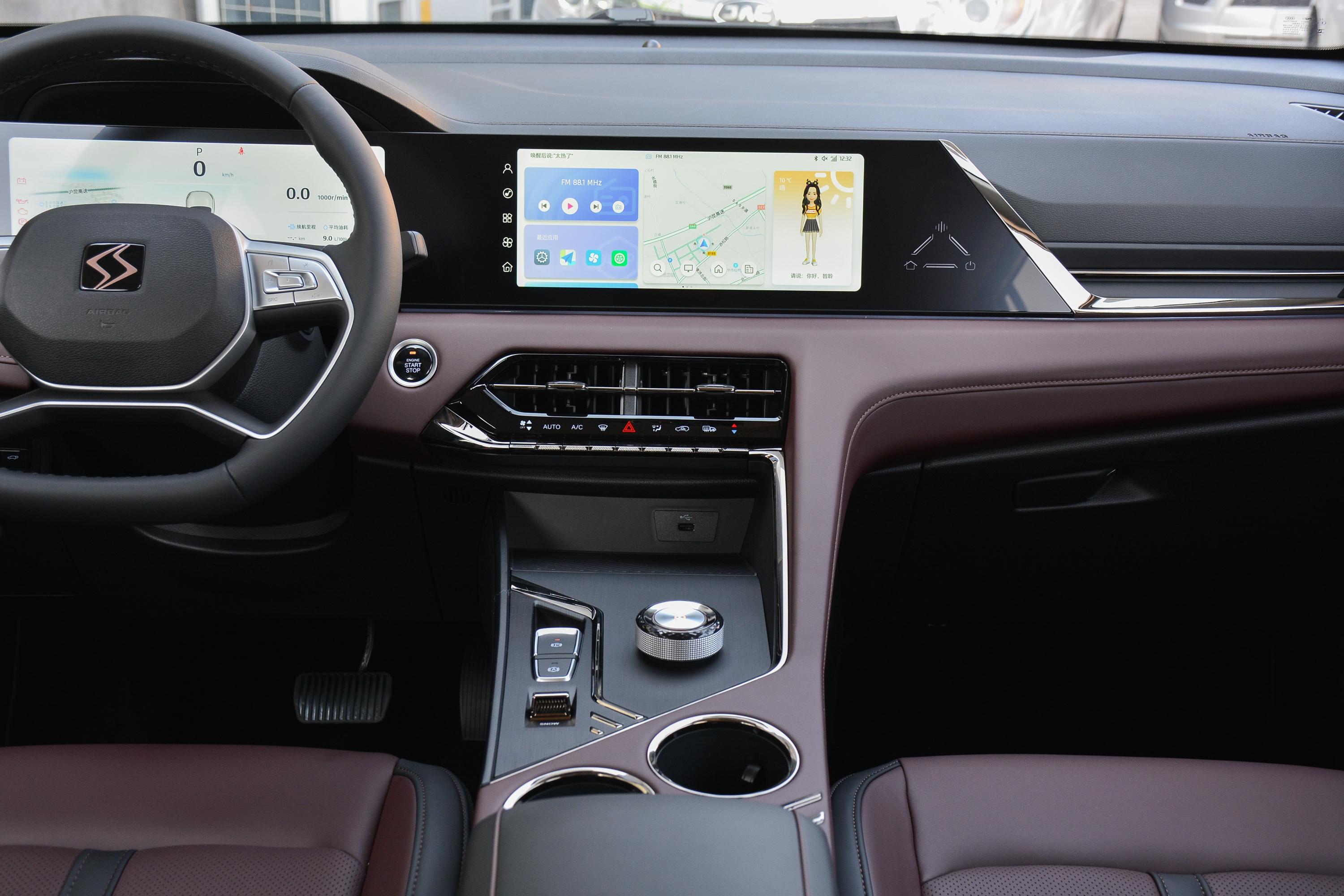 【思皓X8 PLUS1.5T 双离合尊享版 7座中控台整体图片-汽车图片大全】-易车