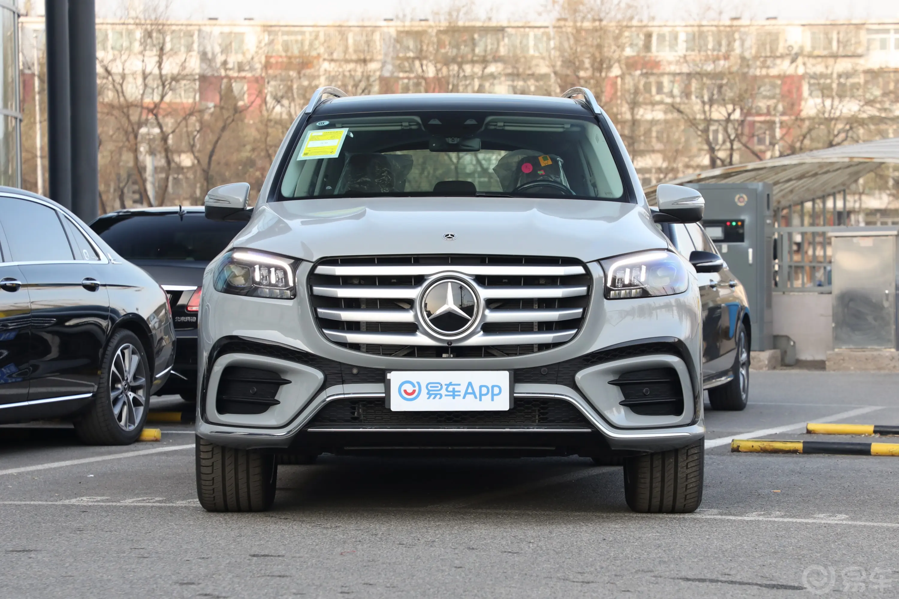 奔驰GLSGLS 450 4MATIC 豪华型正前水平