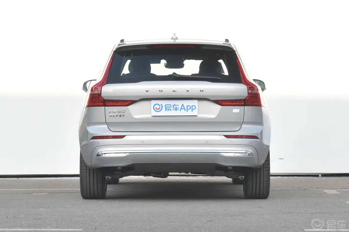 沃尔沃XC60 RECHARGET8 长续航 智远豪华版正后水平