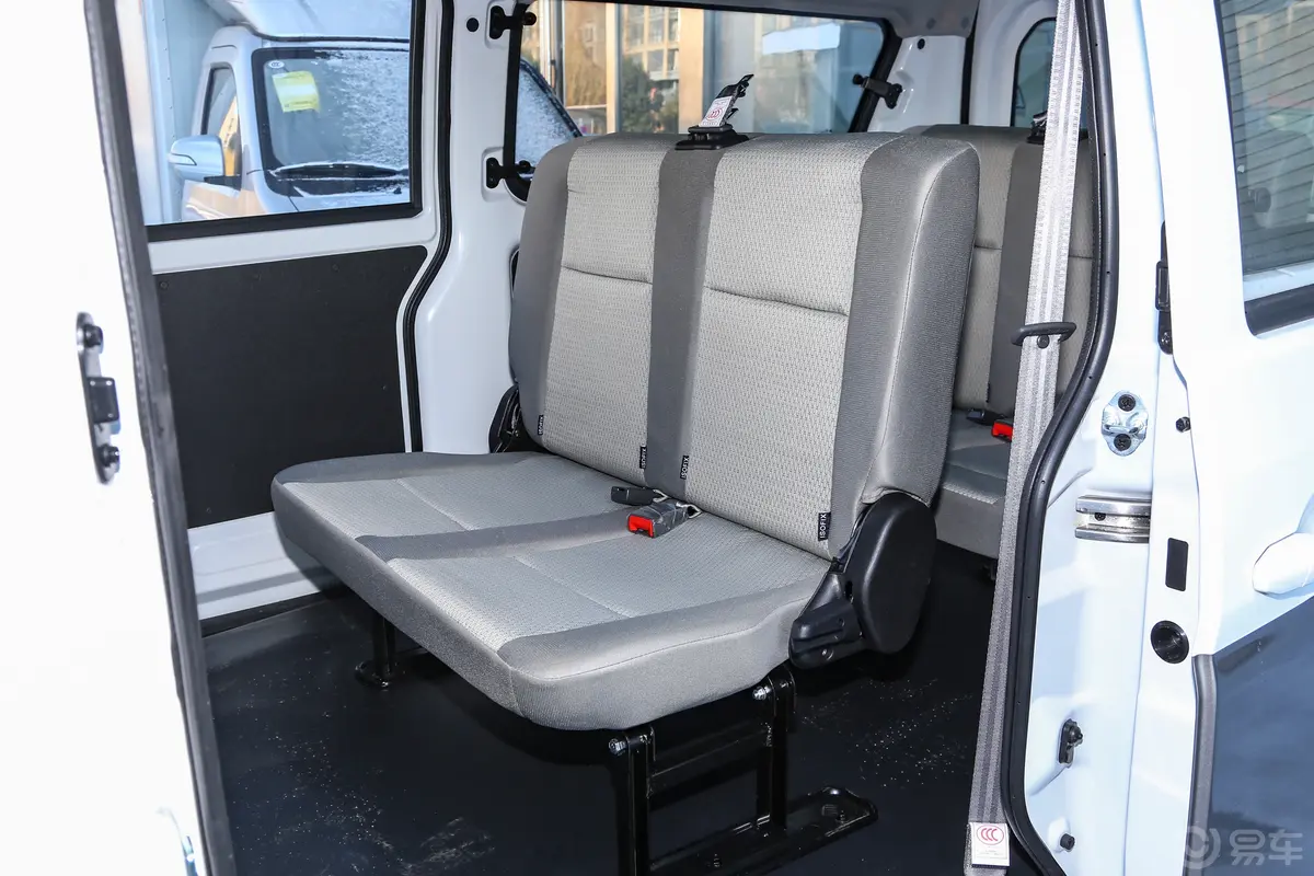 金杯小海狮X301.5L 客车财富型无空调版 5/6/7座后排座椅