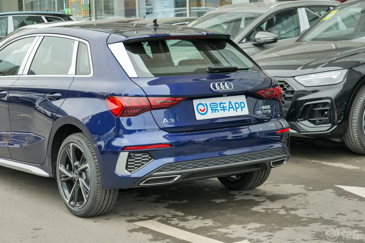 奥迪A3Sportback 35 TFSI 时尚运动型车后雷达