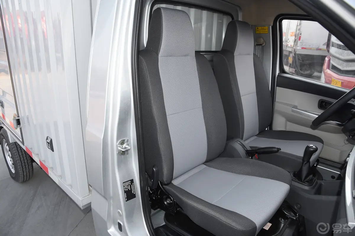 长安星卡1.5L 单排2.72米钢板厢货舒适型副驾驶座椅