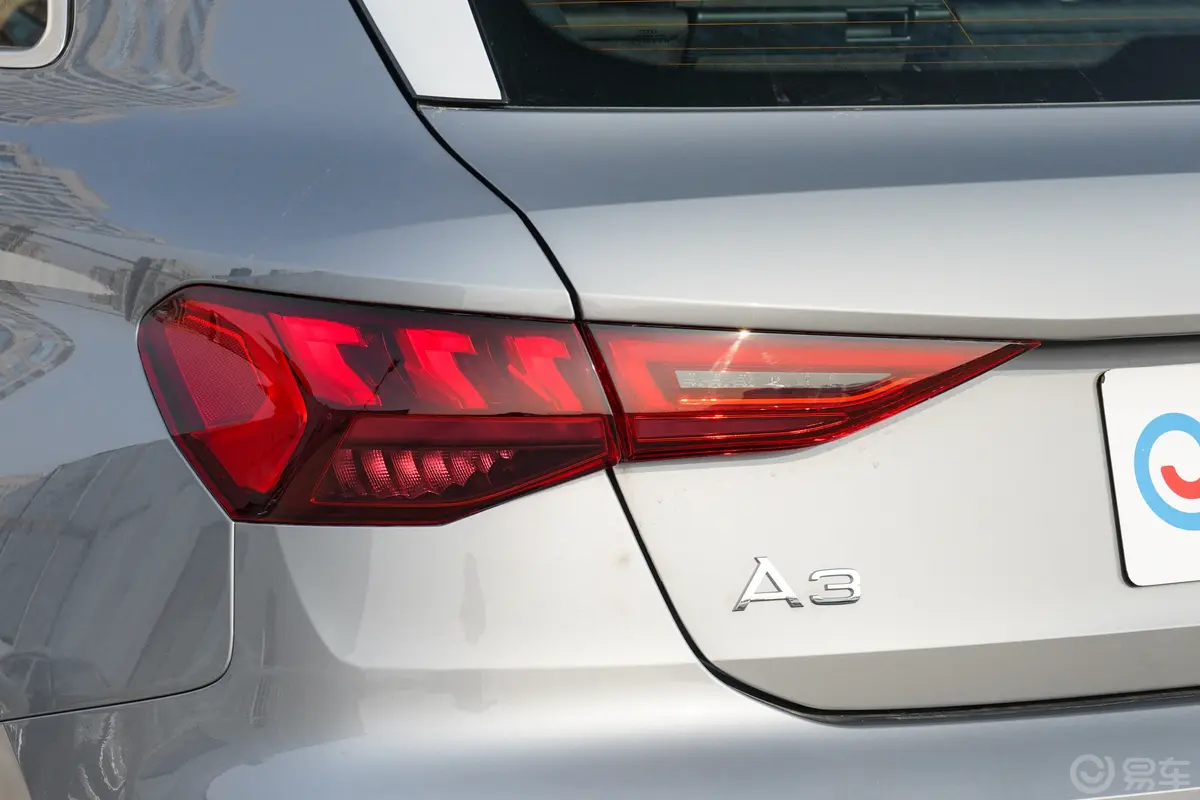 奥迪A3Sportback 35 TFSI 时尚运动型外观灯组