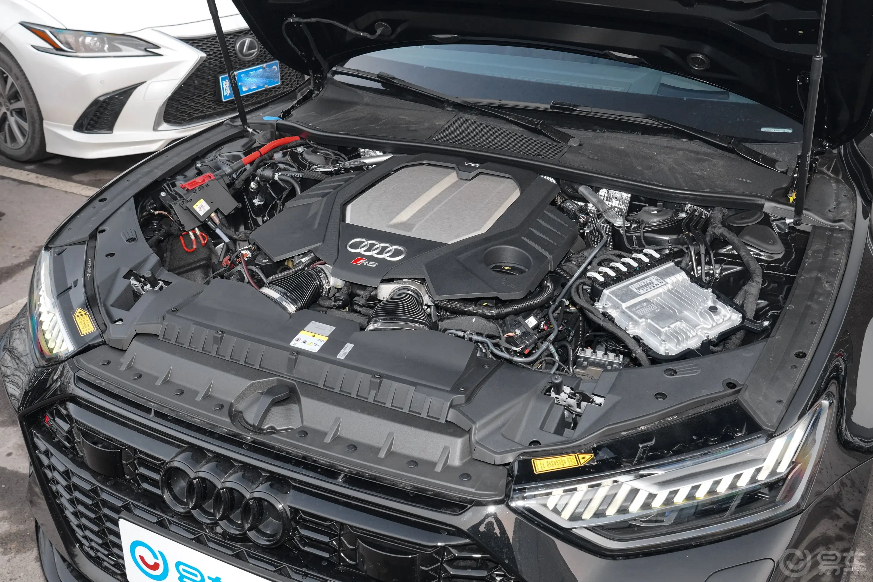 奥迪RS 74.0T Sportback Performance动力底盘