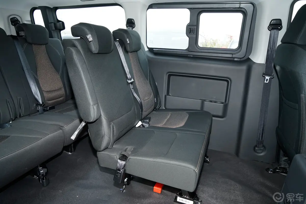 瑞风M3PLUS 1.8L 舒适版 7座 CNG后排座椅