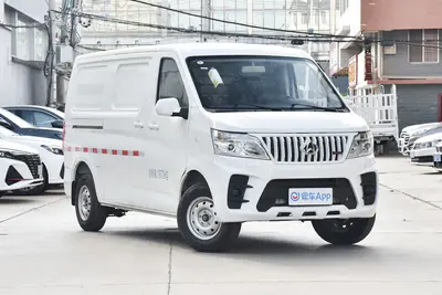 2023款 睿行M60 1.5L 厢货基本型外观