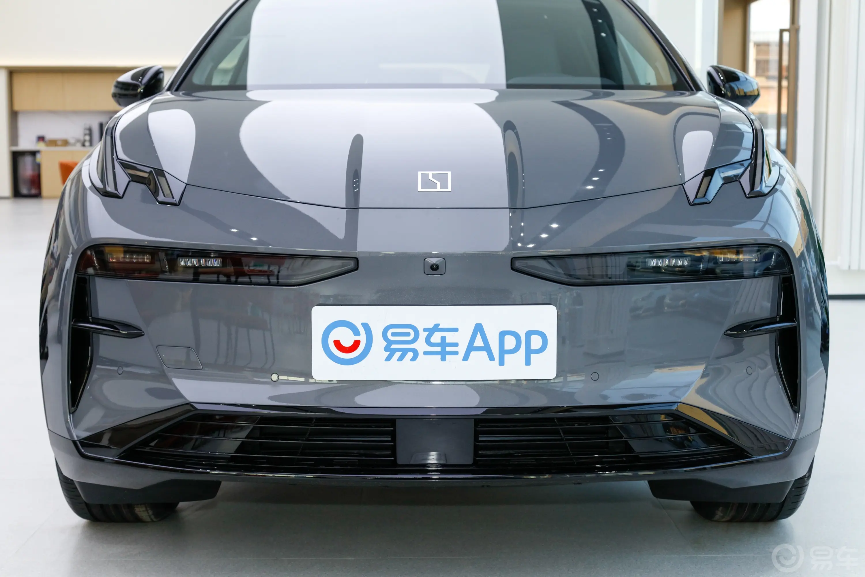 ZEEKR X560km 单电机后驱 4座外观细节