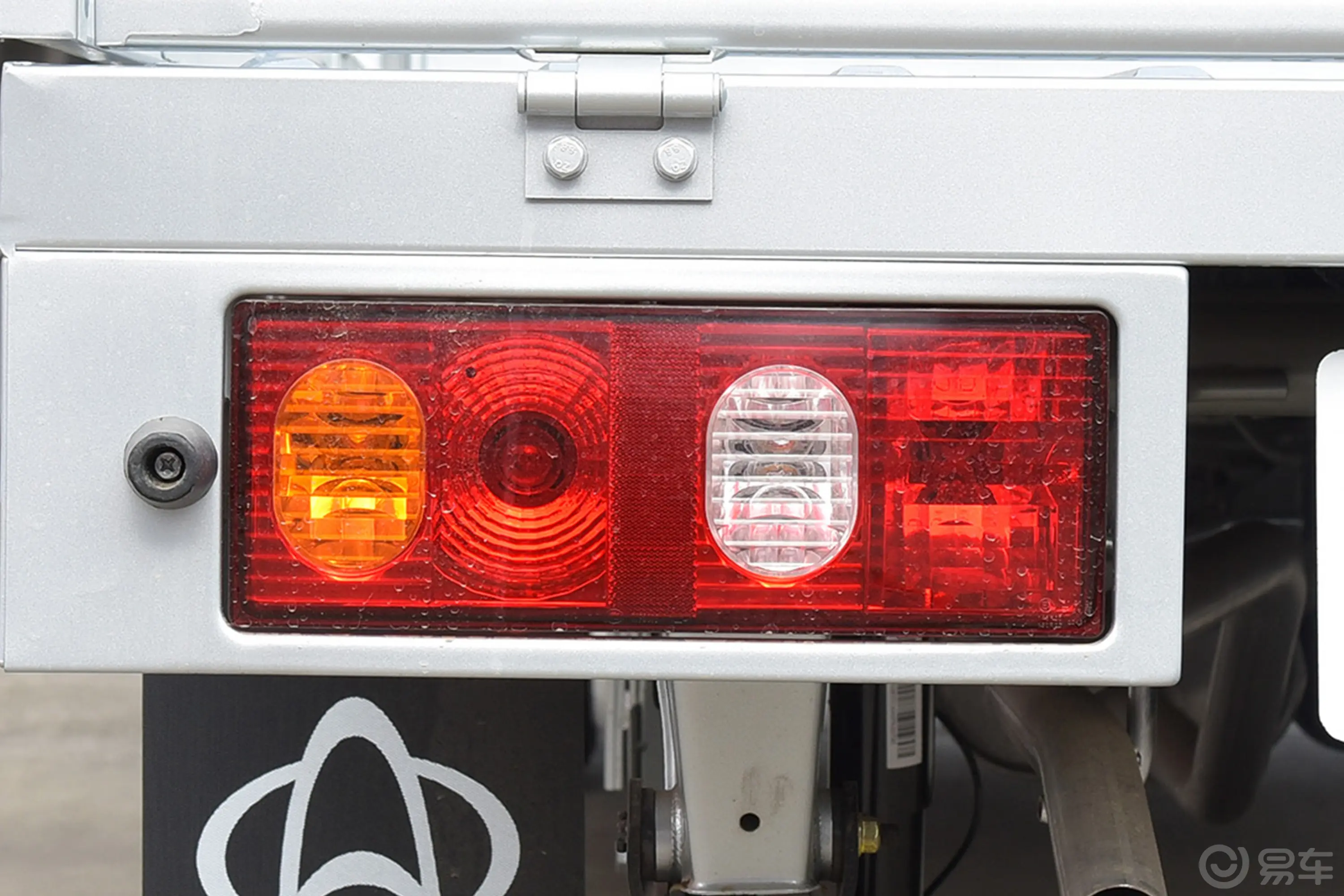 长安星卡1.5L 单排2.8米载货汽车舒适型空调外观灯组