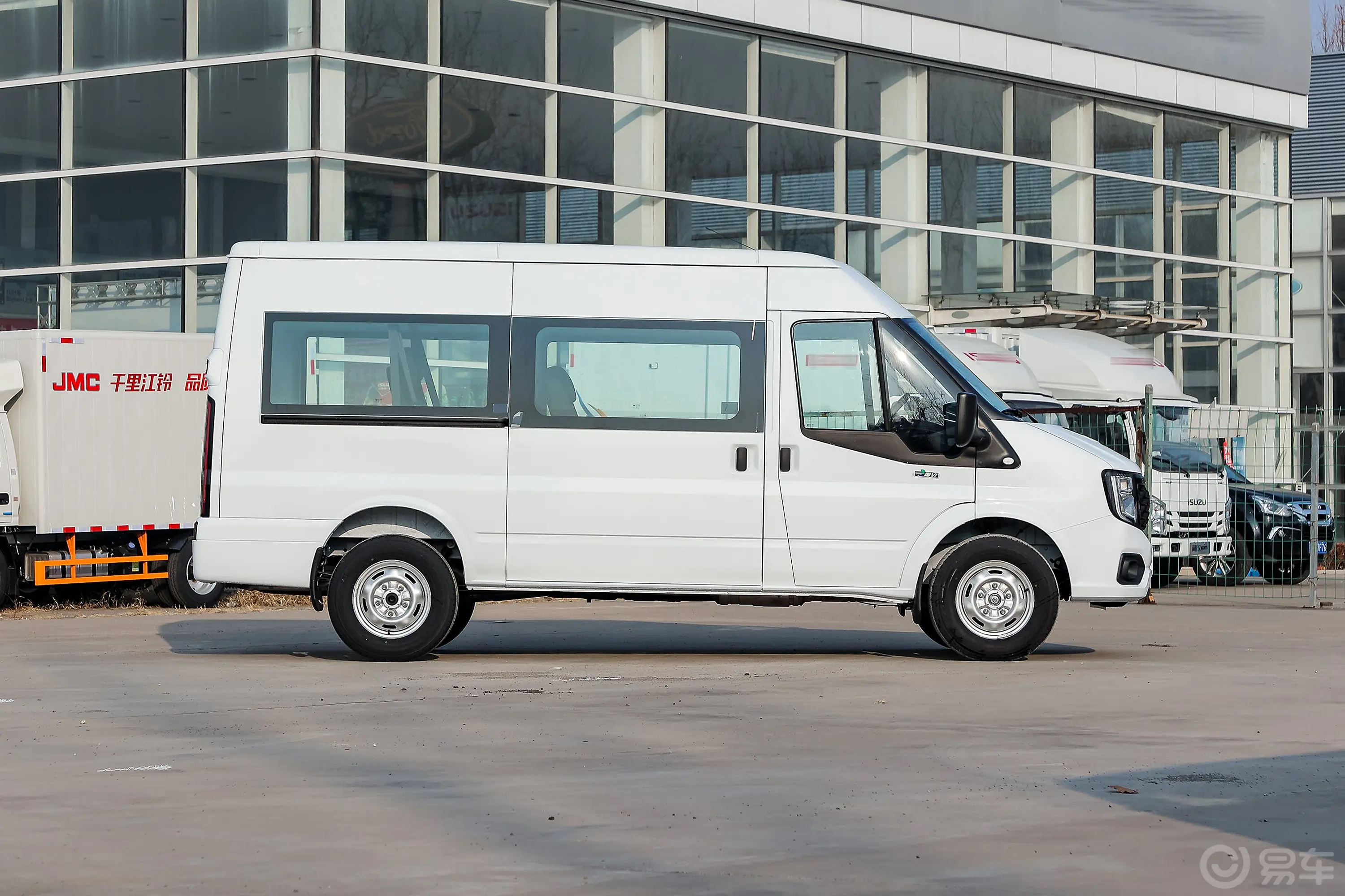 【江铃福顺2.0T 手动中轴中顶商运型多功能乘用车 7座 柴油正侧车头向右水平图片-汽车图片大全】-易车