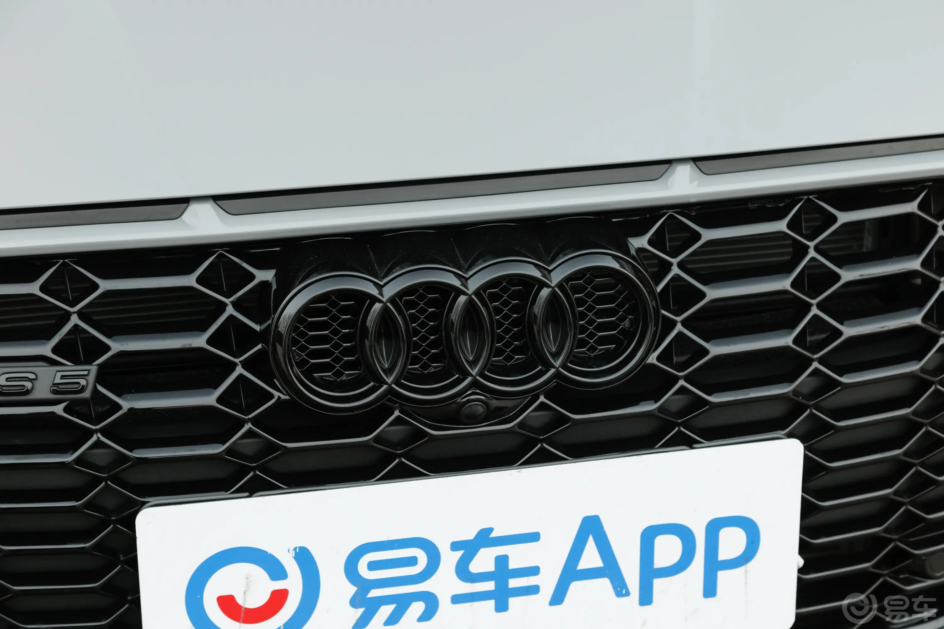 奥迪RS 52.9T Coupe 燃擎版外观细节