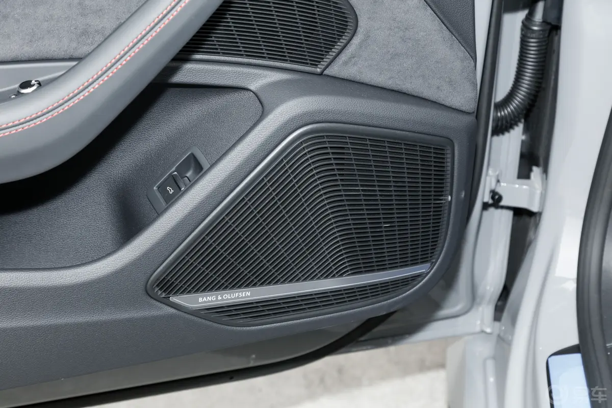 奥迪RS 52.9T Coupe 燃擎版音响和品牌