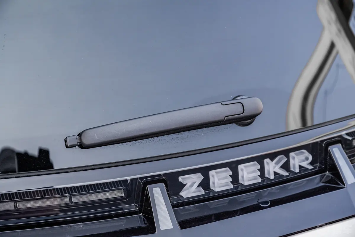ZEEKR X500km 双电机四驱 4座外观细节