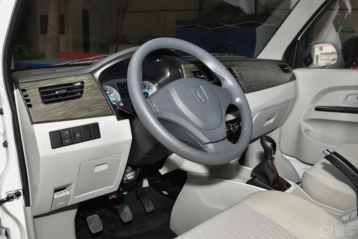 金杯新海狮X30L1.5L 厢式超享无空调版 2/5座驾驶员座椅