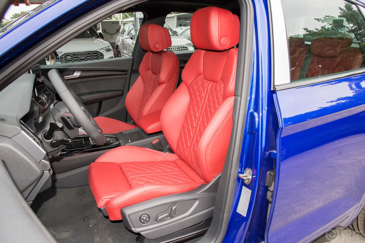 奥迪SQ5 Sportback改款 3.0T quattro驾驶员座椅