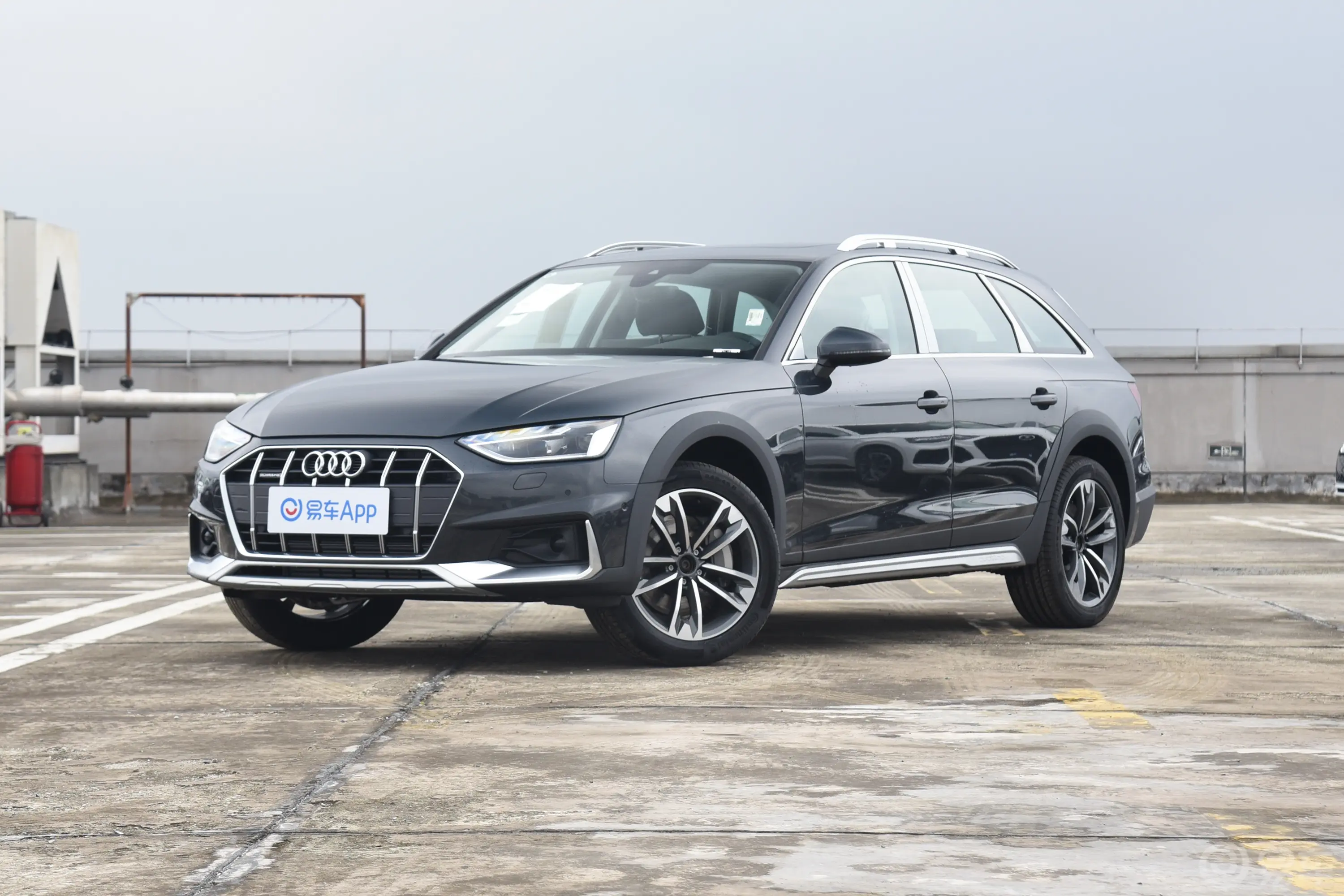 奥迪A4(进口)allroad quattro侧前45度车头向左水平