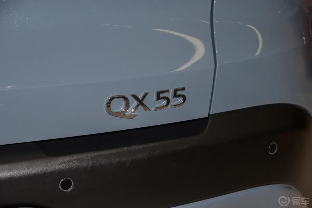 英菲尼迪QX552.0T 四驱耀享版外观细节