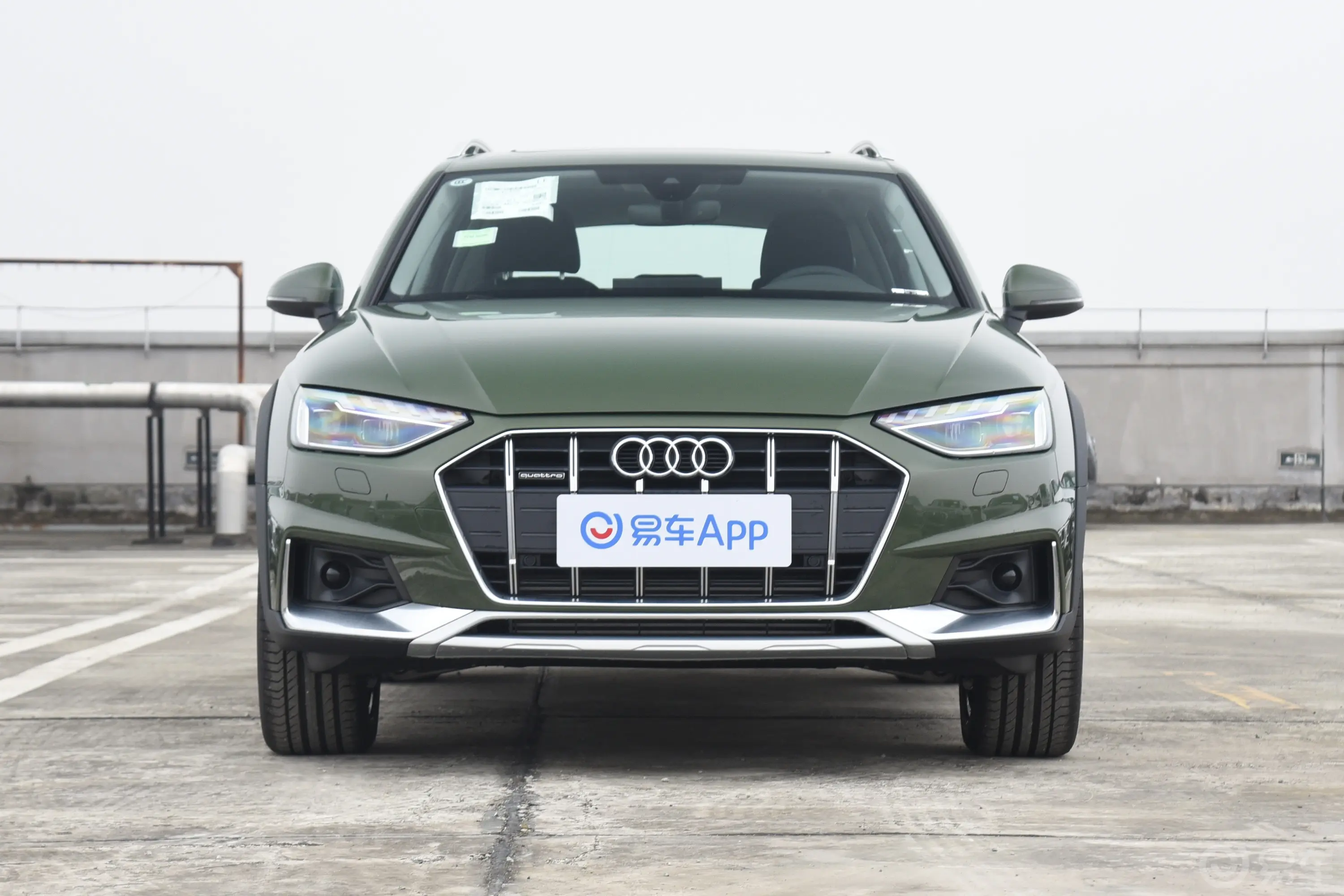 奥迪A4(进口)allroad quattro正前水平