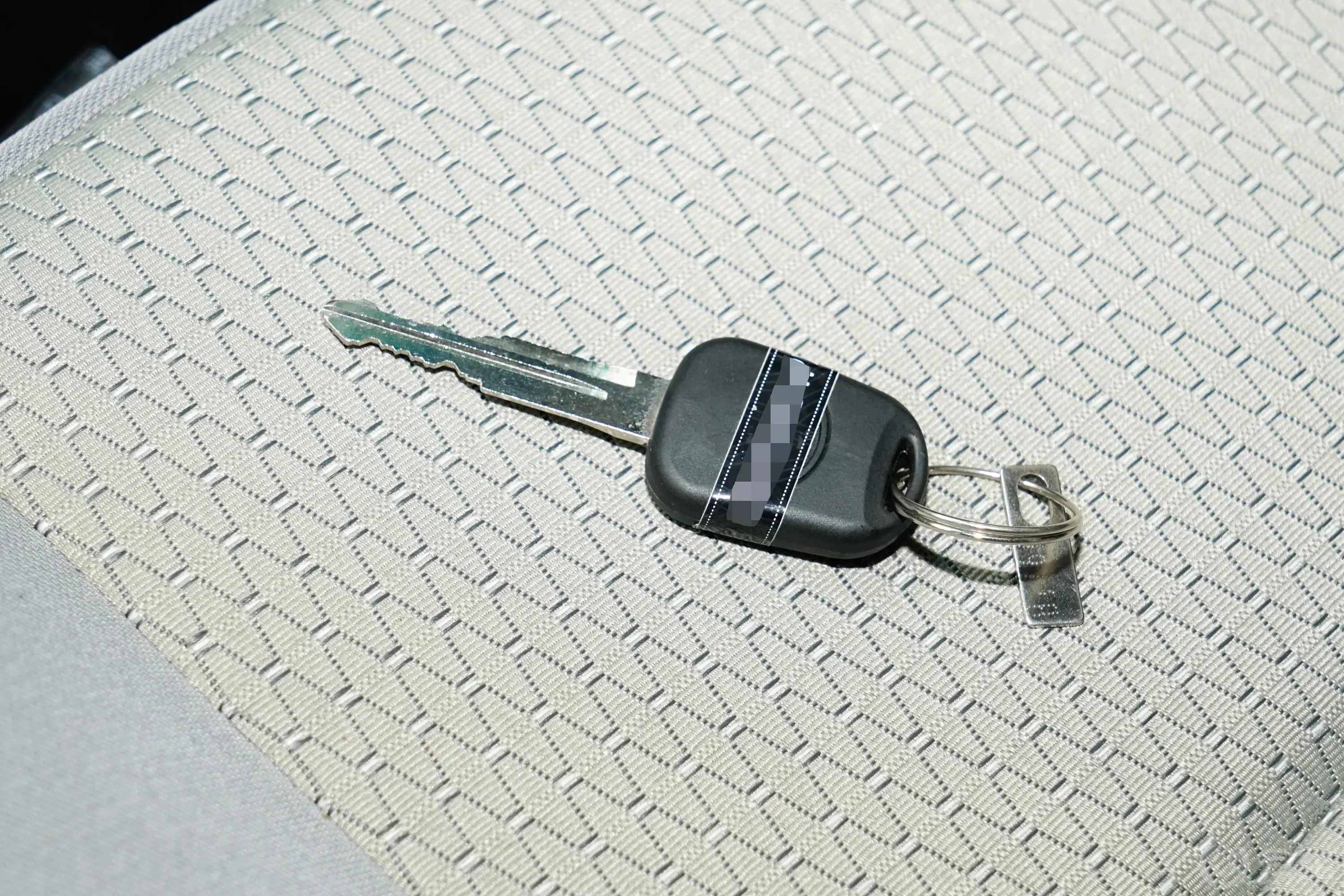 鑫源小海狮X301.5L 厢货标准型 5座 CNG钥匙正面