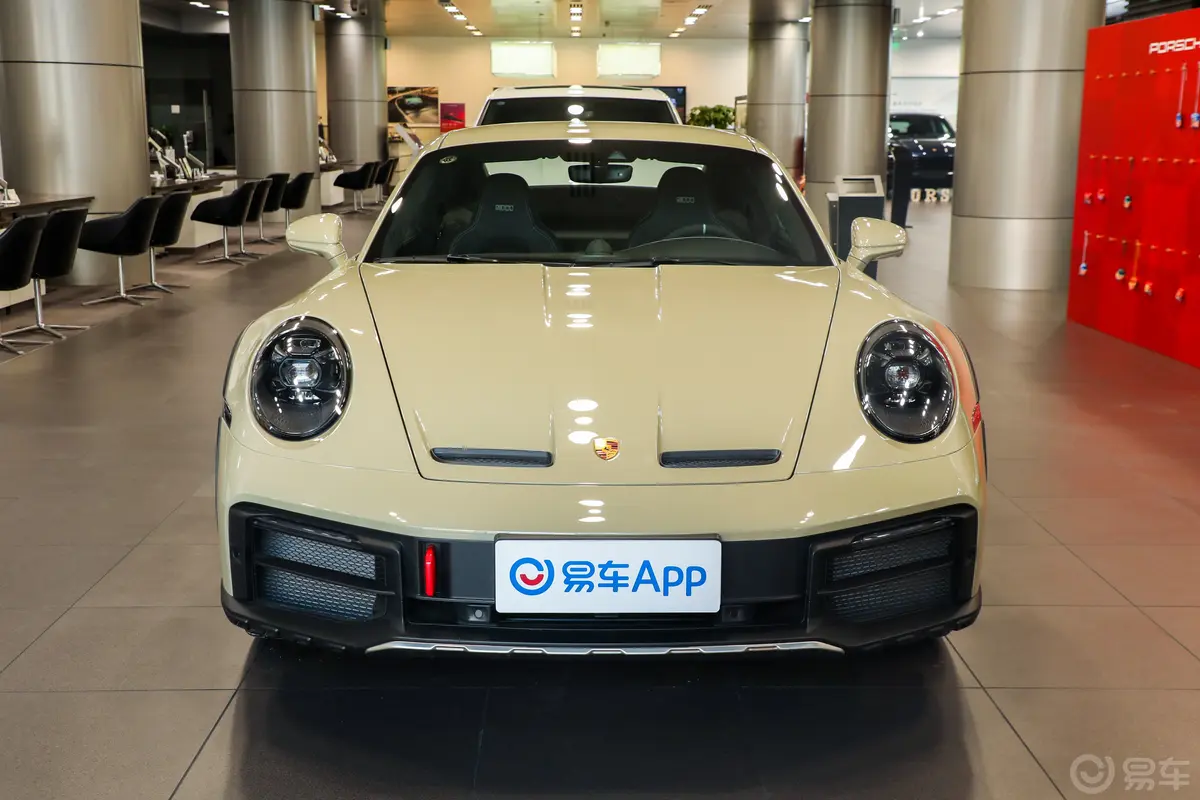 保时捷911Dakar 3.0T正前水平