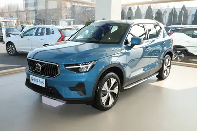 2024款 沃尔沃XC40 B3 两驱智远豪华版外观